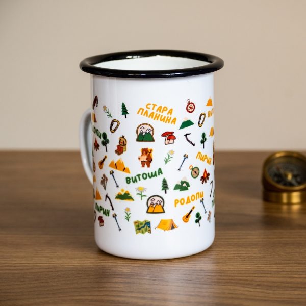 metalno-golyamo-kanche-za-planina-bulgaria Metal enamel camping mug with colorful mountain-themed illustrations and names of Bulgarian mountains.