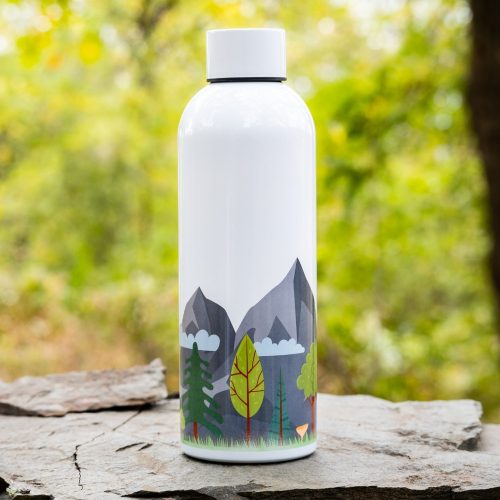 butilka-ot-stomana-zdrava-gora White stainless steel bottle (800 ml) featuring a mountain landscape illustration with trees and clouds.