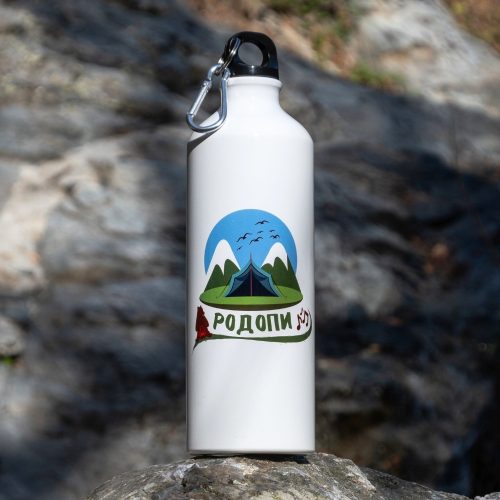 butilka-za-voda-prehodi-rodopi Lightweight and durable 800ml aluminum bottle with a Rodopi Mountain design. Ideal for hiking, camping, and everyday adventures.