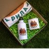 podarachna-kutiya-podarak-za-planinar-rila Hiking gift set featuring an enamel mug, aluminum bottle, and cotton T-shirt with a Rila Mountain-inspired design.
