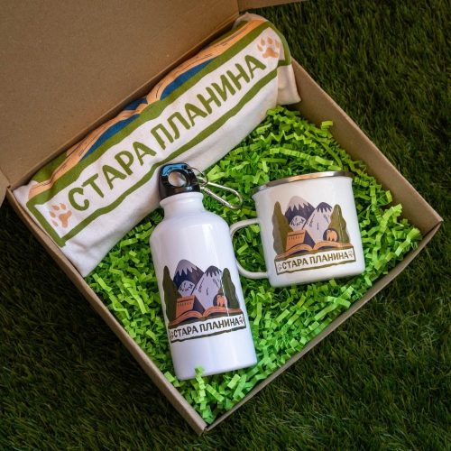 podarachna-kutiya-podarak-za-planinar-stara-planina Hiking gift set featuring an enamel mug, aluminum bottle, and cotton T-shirt with a Stara Planina Mountain-inspired design.