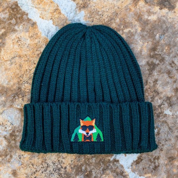 dark green knitted winter beanie with fox and forest embroidery, made of 50% acrylic and 50% recycled polyester, unisex one size