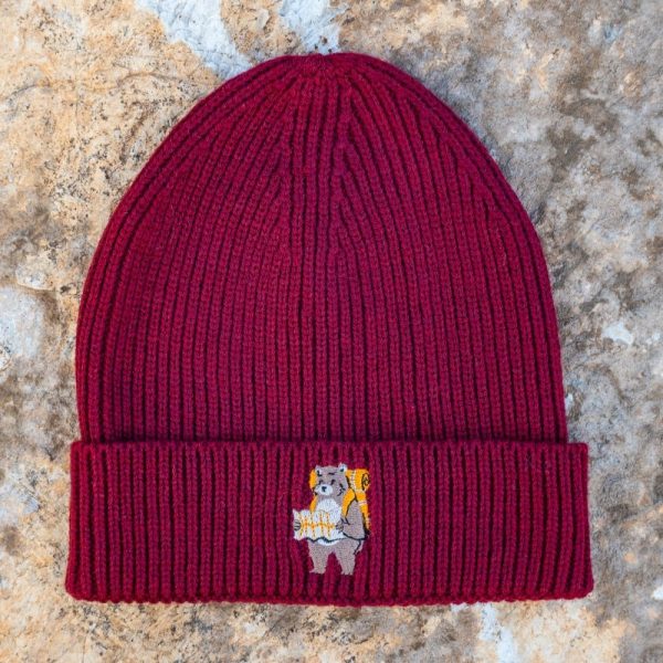 zimna-shapka-bordo-mechka burgundy embroidered winter beanie with bear tourist design, made of 50% acrylic and 50% recycled polyester, unisex one size