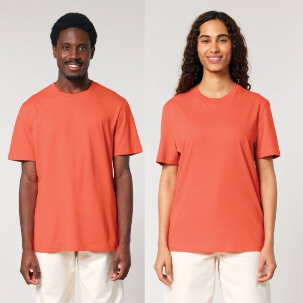 premium-uniseks-koralova-teniska-organichen-pamuk-180g-za-brandirane Premium unisex fiesta orange organic cotton t-shirt 180 g/m² high quality for workwear, corporate branding and promotional printing