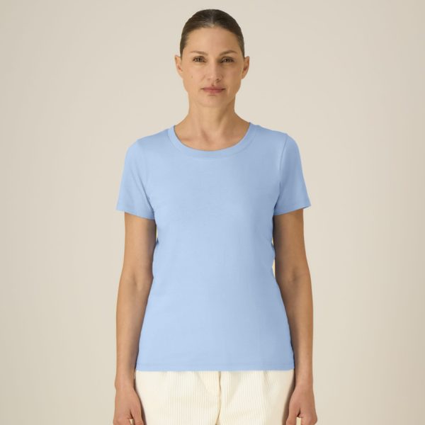 damska-svetlosinya-teniska-organichen-pamuk-za-brandirane Women's light blue organic cotton t-shirt premium quality for workwear, branding and promotional printing